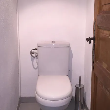 Апартаменты Les Magnans *