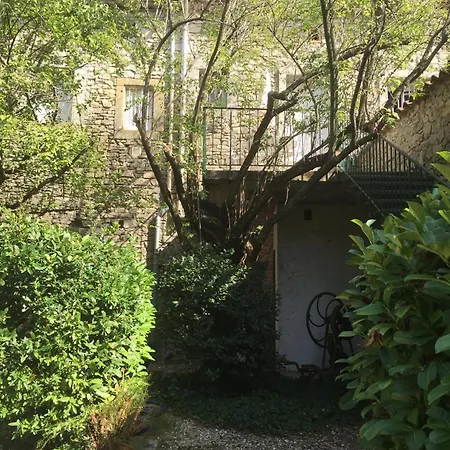 Апартаменты Les Magnans *